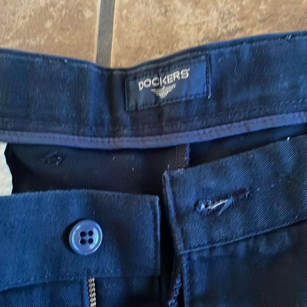 Dockers shorts - Picture 3 of 4